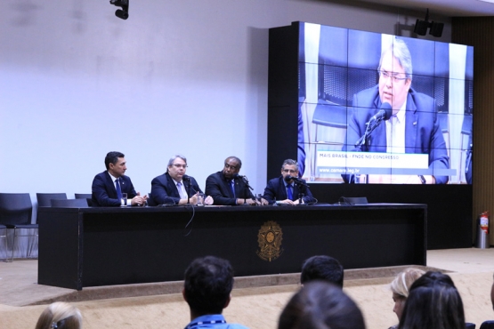 Na Câmara dos Deputados, FNDE instrui assessores parlamentares sobre projetos de obras escolares