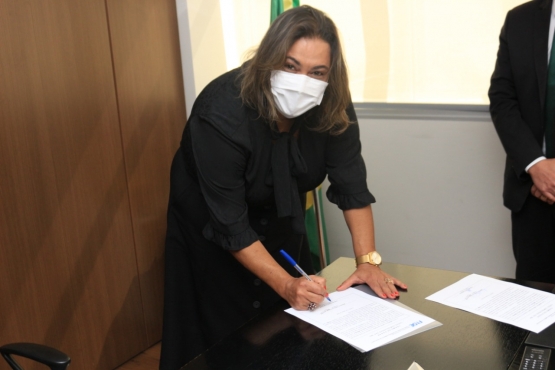 FNDE recebe sua primeira corregedora