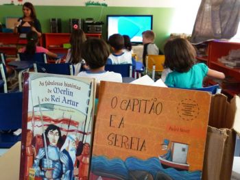 Contação de histórias estimula gosto pela leitura em Goiânia