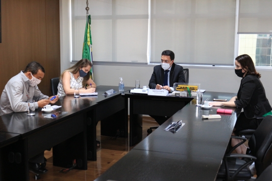 Em reunião com a Associação dos Servidores do FNDE, presidente da autarquia reforça importância do alinhamento de expectativas