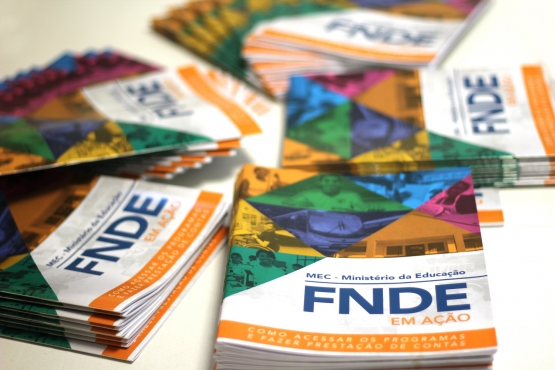 FNDE lança cartilha de apoio a prefeitos e gestores educacionais