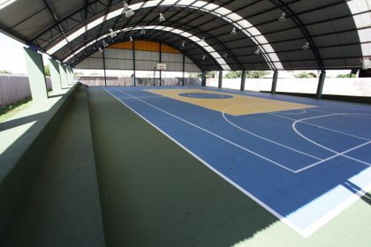 Municípios recebem recursos para creches e quadras esportivas