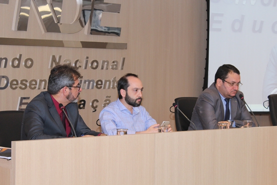 FNDE recebe representantes da Undime