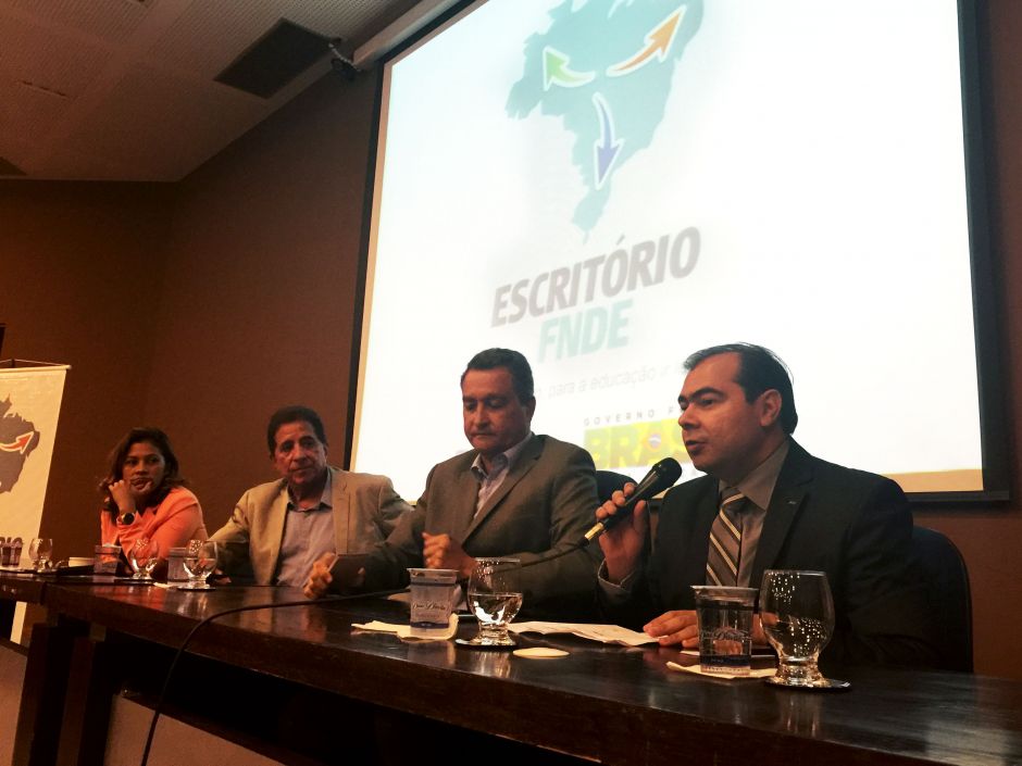 Prefeitos baianos tiram dúvidas sobre creches no Escritório FNDE