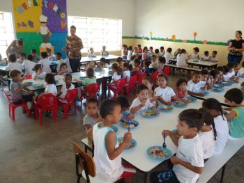 FNDE repassa recursos para alimentação e transporte escolar