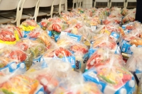 Entrega de kits de alimentação escolar continua em todo o Brasil