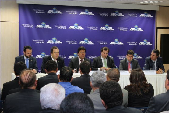 Ministro da Educação e presidente do FNDE recebem prefeitos baianos