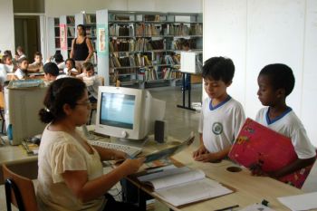 Ministério distribuirá 85 mil acervos para 60 mil escolas