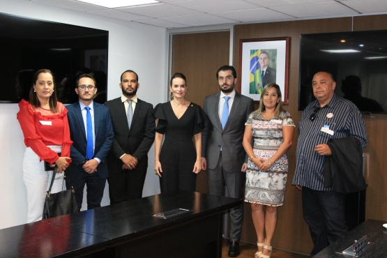FNDE recebe senadora Daniella Ribeiro e participantes do projeto Você no Senado