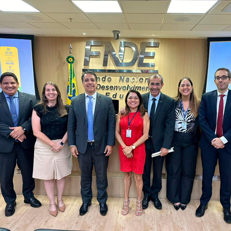 foto do fnde de 55 Anos