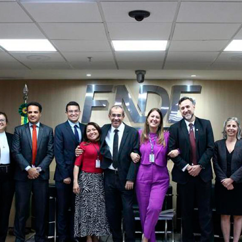 foto do fnde de 55 Anos