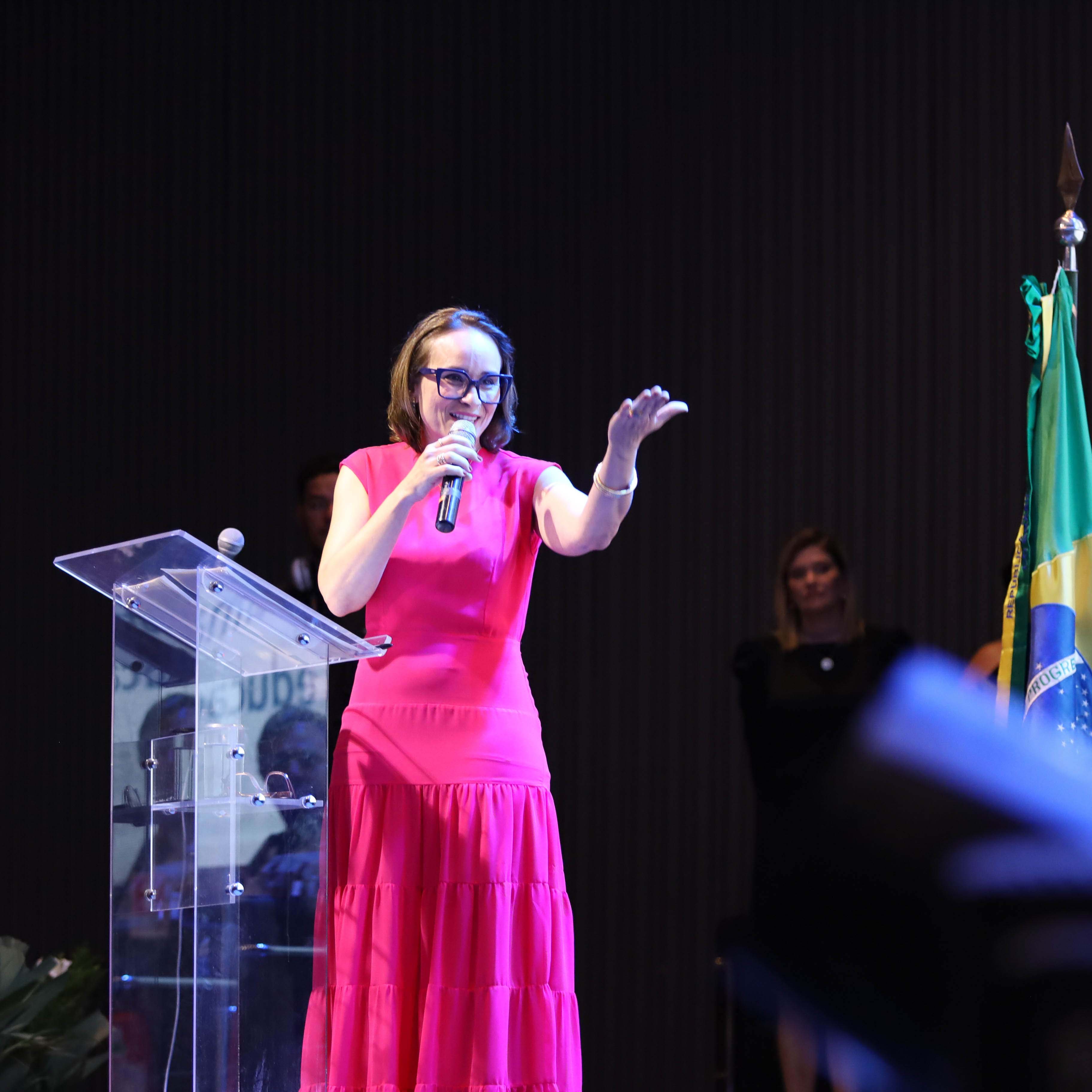foto do fnde de 55 Anos