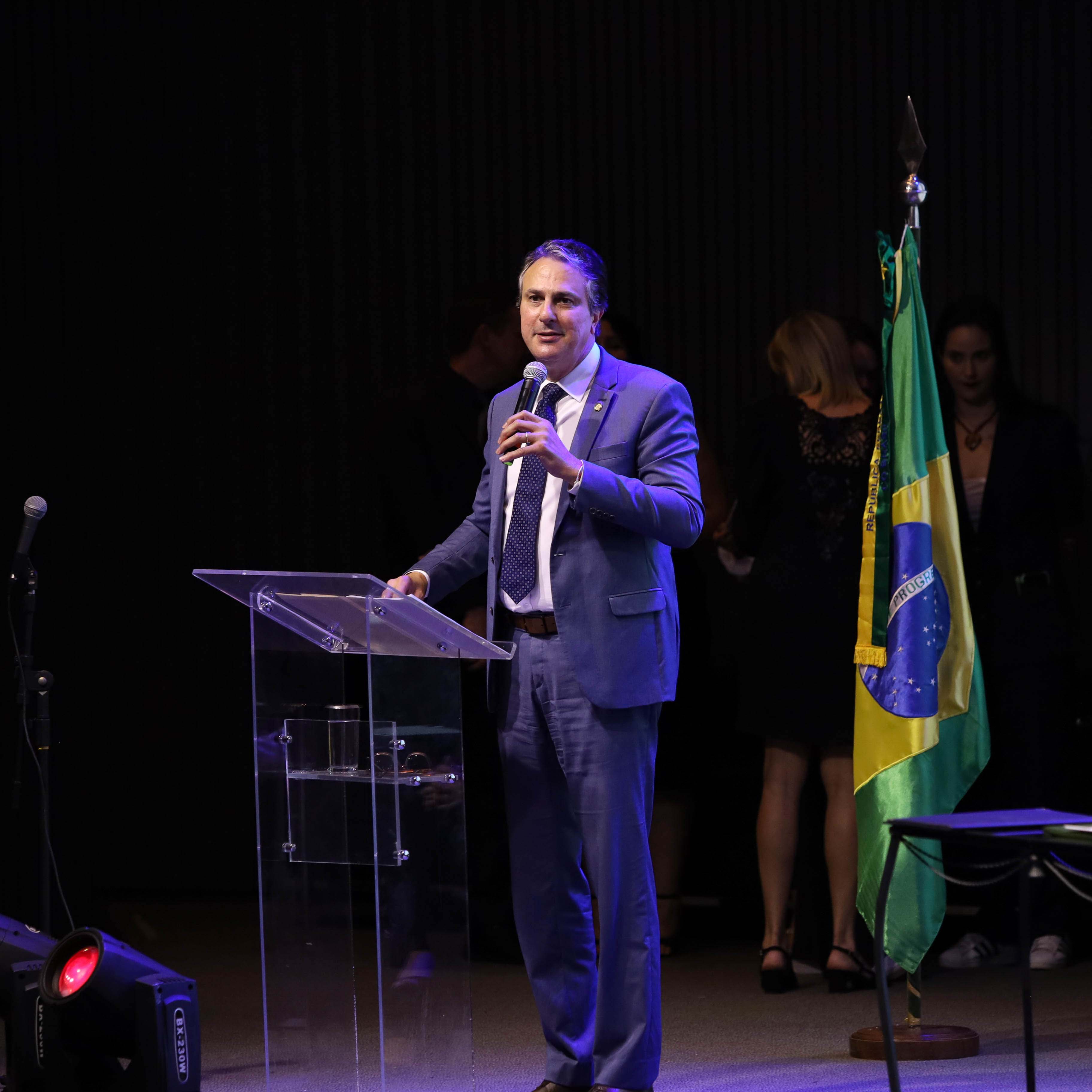 foto do fnde de 55 Anos