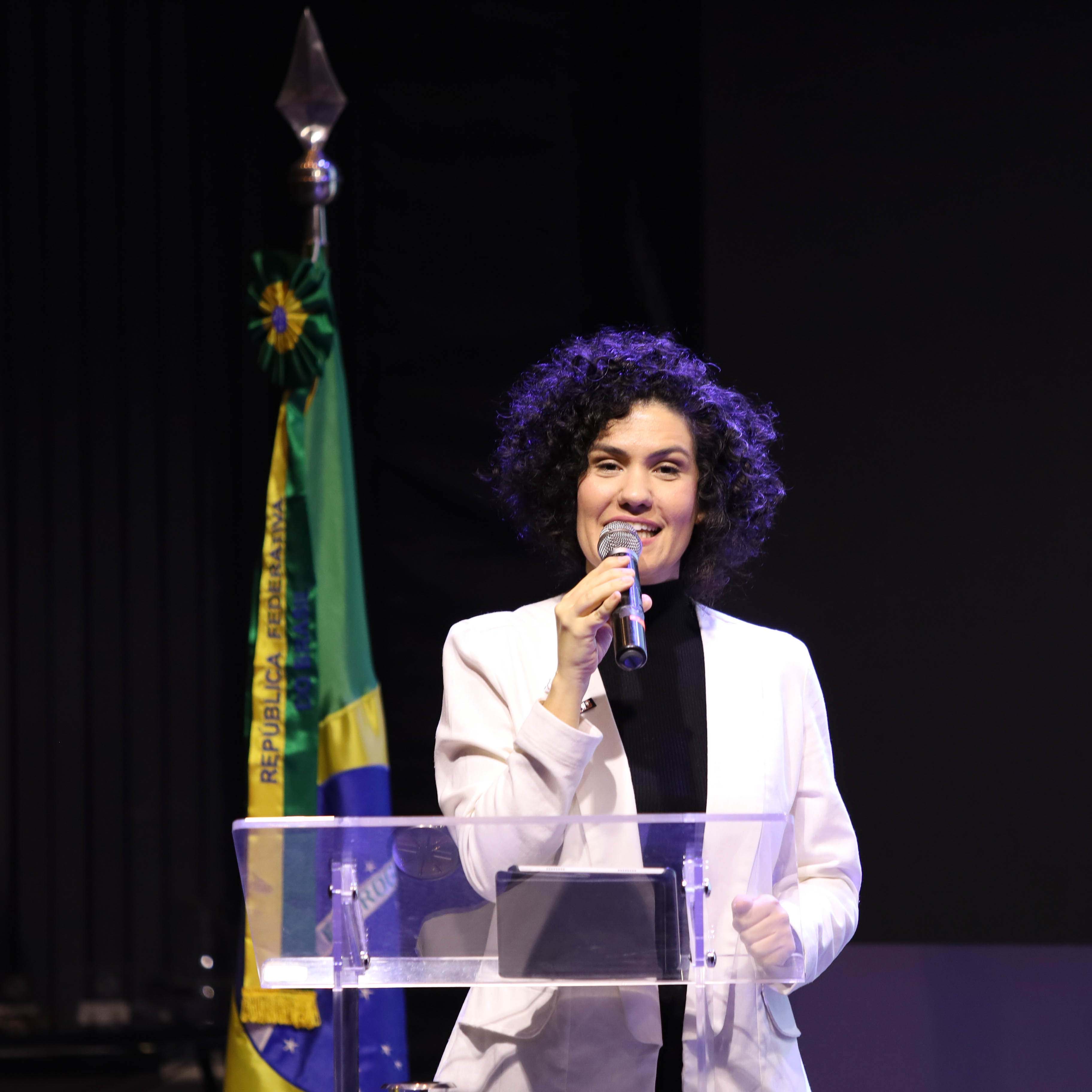 foto do fnde de 55 Anos