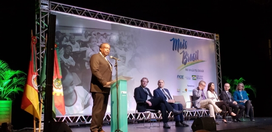 FNDE compartilha informações para melhoria da gestão educacional no Rio Grande do Sul