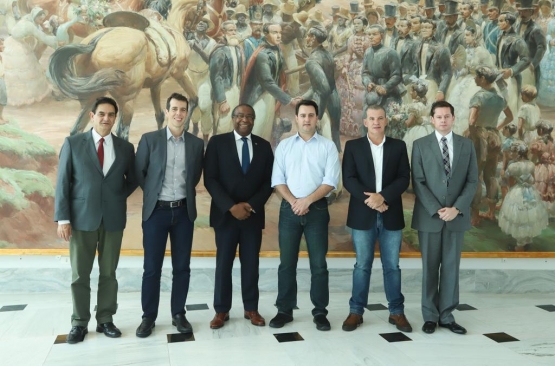 Presidente do FNDE alinha projetos de educação com governador Paraná
