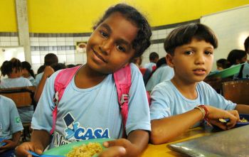 Municípios e estados devem prestar contas parciais de 2013 da alimentação escolar em agosto