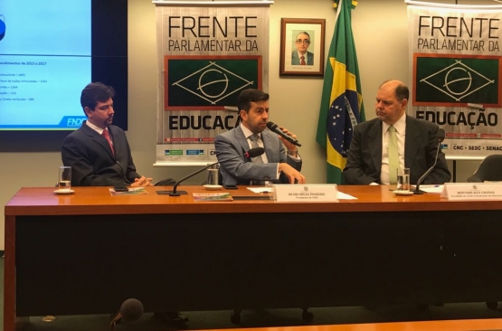 Presidente do FNDE apresenta resultados do FNDE em Ação na Comissão de Educação da Câmara dos Deputados
