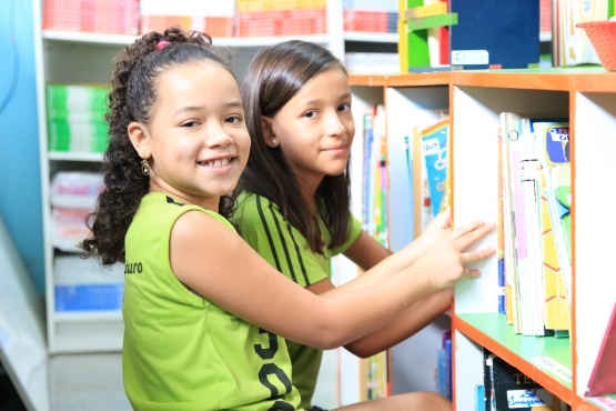 FNDE estende prazos para que as escolas solicitem livros didáticos no sistema de reserva técnica