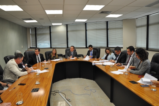 Recursos recuperados em ações criminais e de combate à corrupção serão investidos em escolas de Goiás