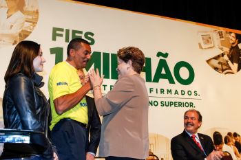 Fies supera marca de um milhão de novos contratos