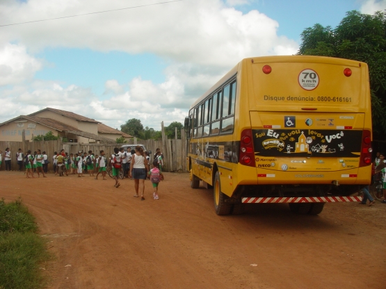 Estados e municípios recebem R$ 445 milhões para alimentação e transporte escolar