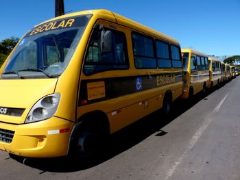 Municípios gaúchos recebem 25 ônibus para transporte escolar