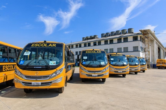 MEC e FNDE entregam 120 ônibus escolares para zona rural de São Paulo