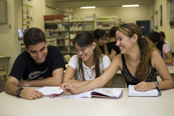 Fies inscreve a partir de terça, 25, para o segundo semestre
